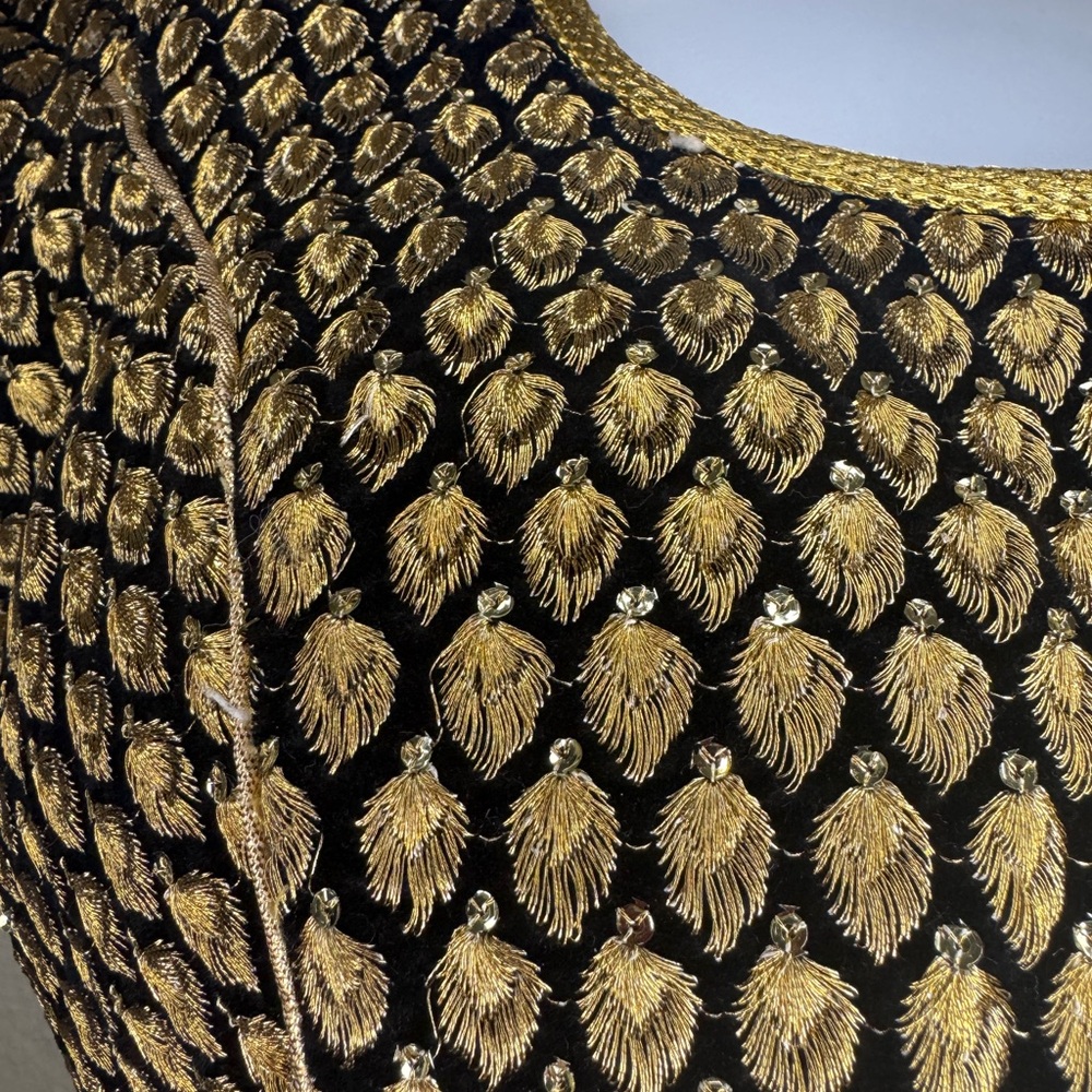 Gold Embroidered Indian Choli Blouse Black Beaded Festival Dance Crop Top M - Picture 3 of 7